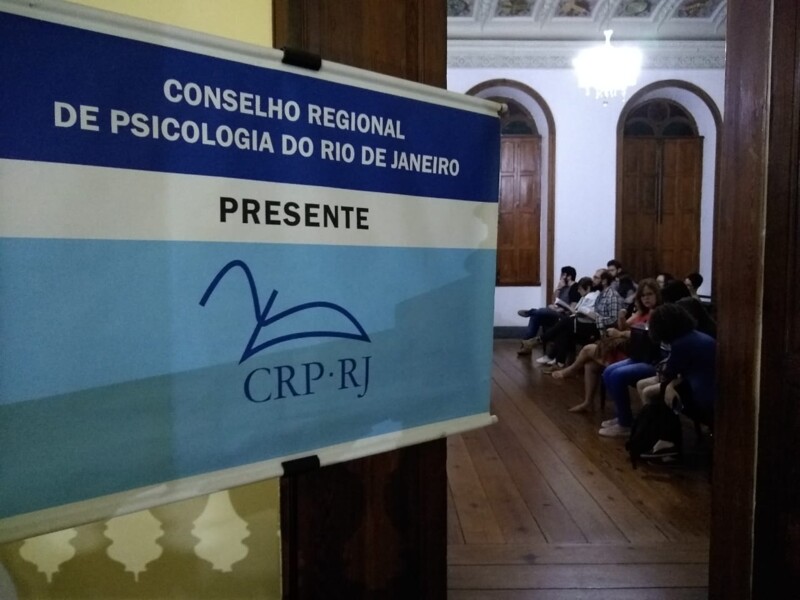 cinepsi-sobre-laicidade-e-intolerancia-religiosa-mobiliza-profissionais-e-estudantes-em-petropolis